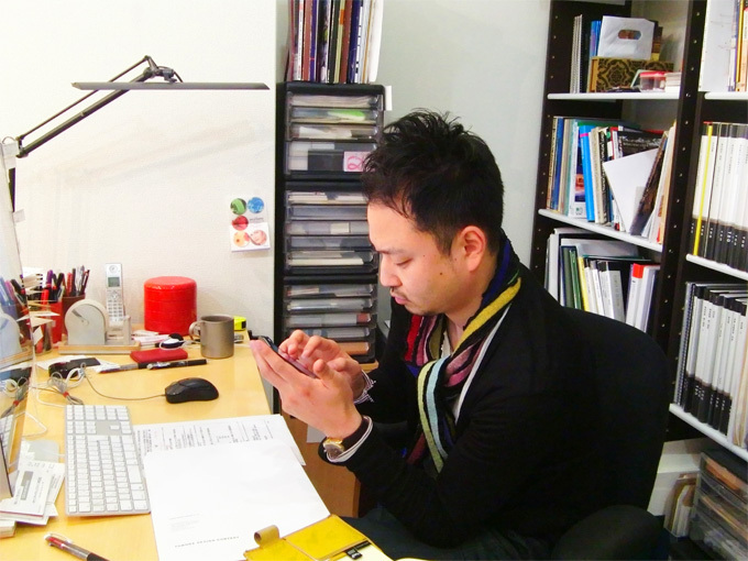 熊本 ホームページ制作 スマートフォンに夢中。