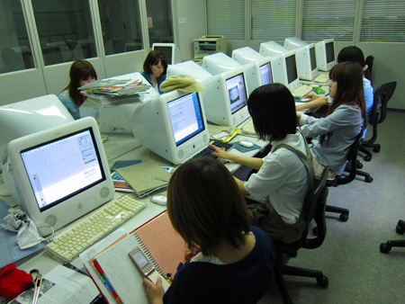 熊本デザイン専門学校の授業風景