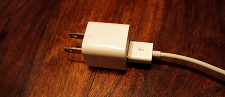 ホームページ作成熊本・USB→コンセント変換アダプタ